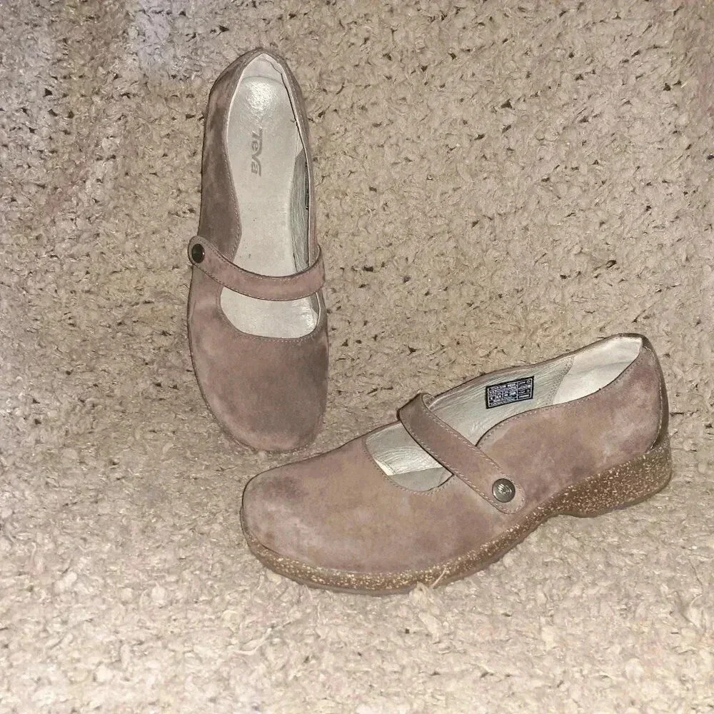 TEVA-Ventura S/N 4028 Brown Suede Casual Mary Janes-Snap Closure-Sz 8-NEAR MINT